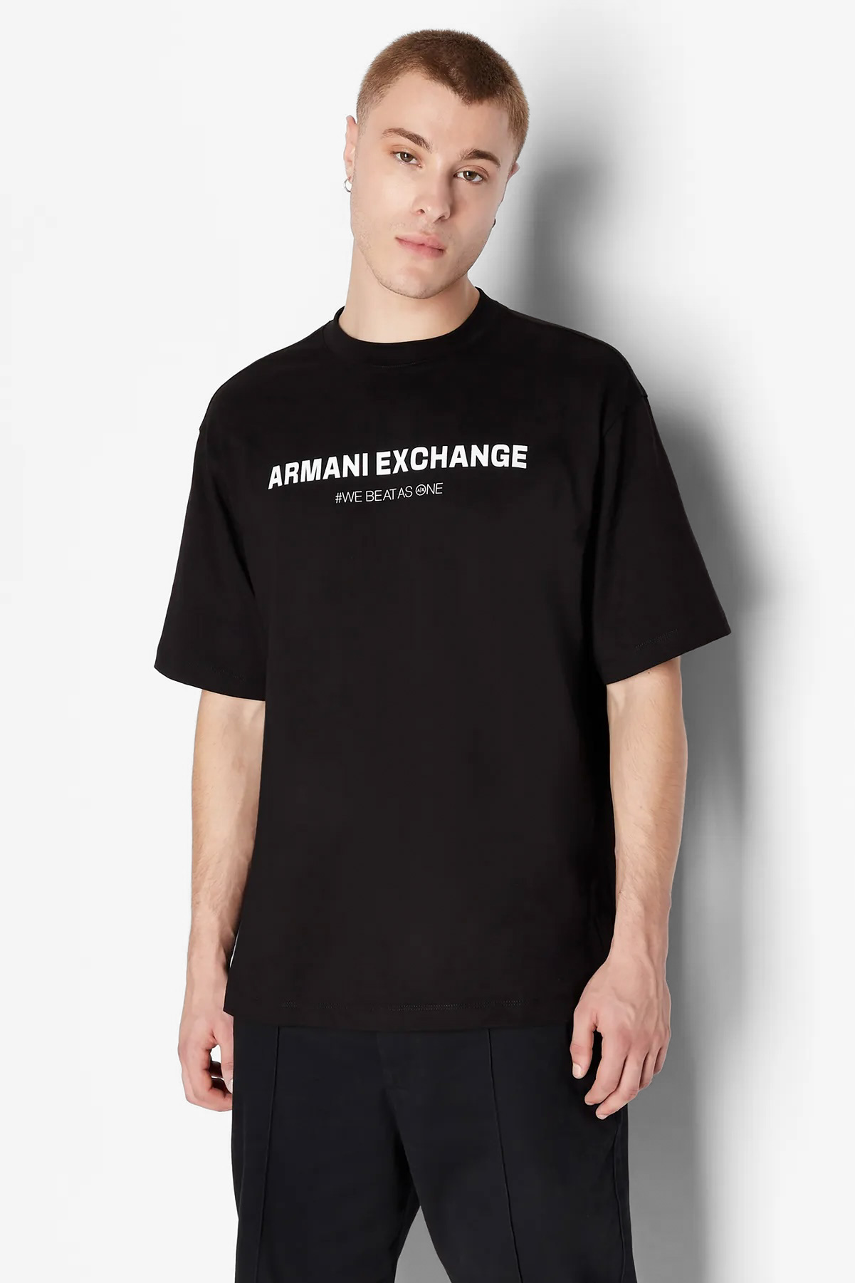 Чёрная футболка  Armani Exchange 